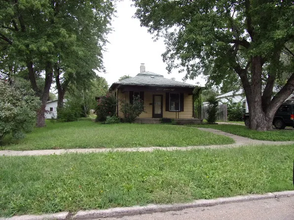 1608 Elk St, Beatrice, NE 68310
