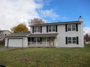 9708 Woods Ln, Hebron, IL