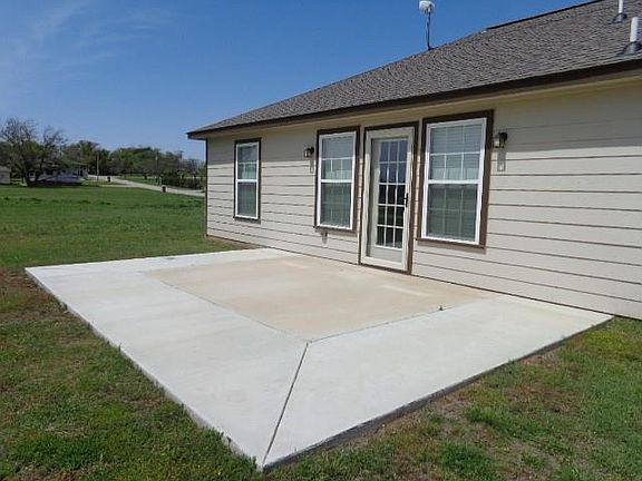 4th image of 227 Lakeview Dr
