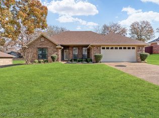 1618 Valley View St, Van Buren, AR 72956