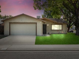 570 Camelia Ln, Manteca, CA 95336