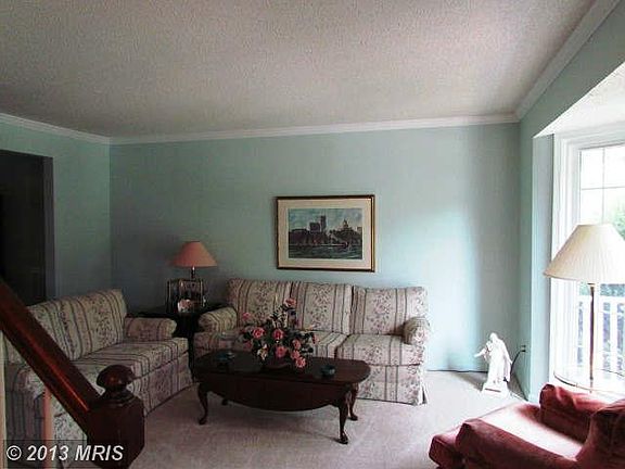 5th image of 16 Charleston Ct
