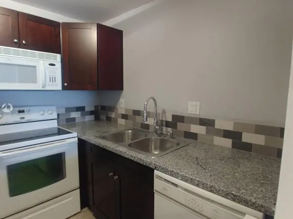 4118 NW 88th Ave APT 105, Pompano Beach, FL 33065