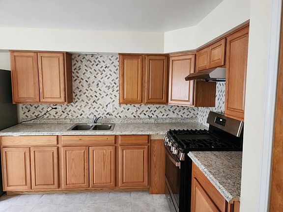 2nd image of 4401 Prescott Ave