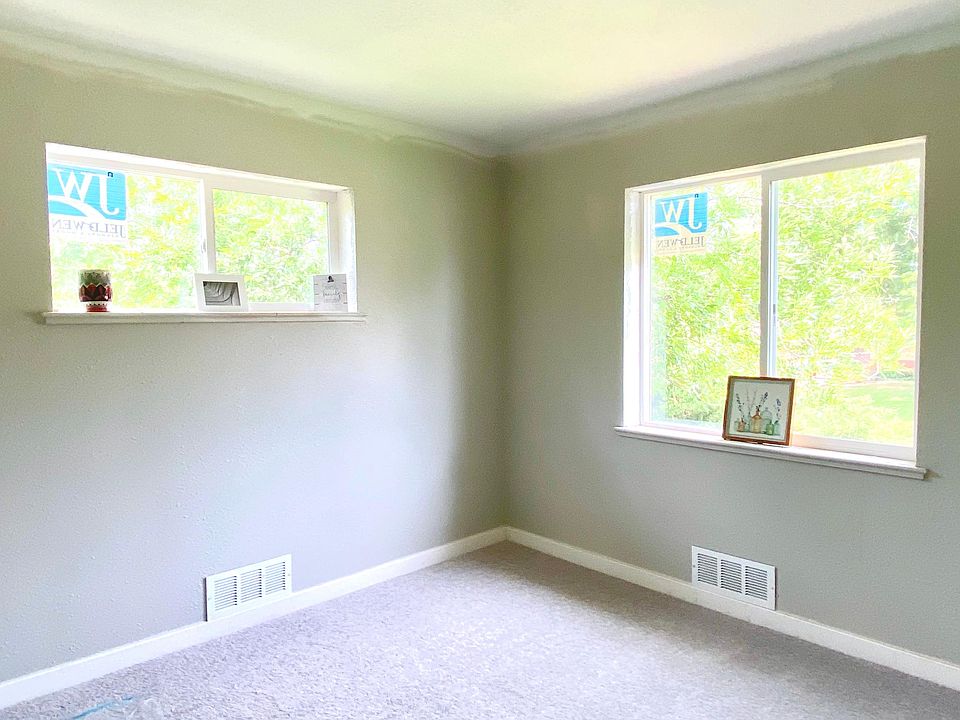 1st image of 304 Sanchez Ave