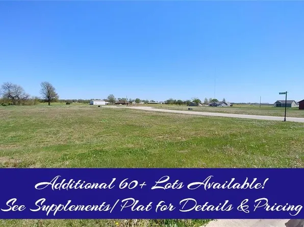 16743 Ashland Ct, Carlyle, IL 62231