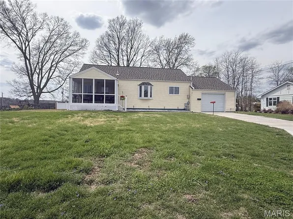 3911 Cheyenne Ave, Hannibal, MO 63401