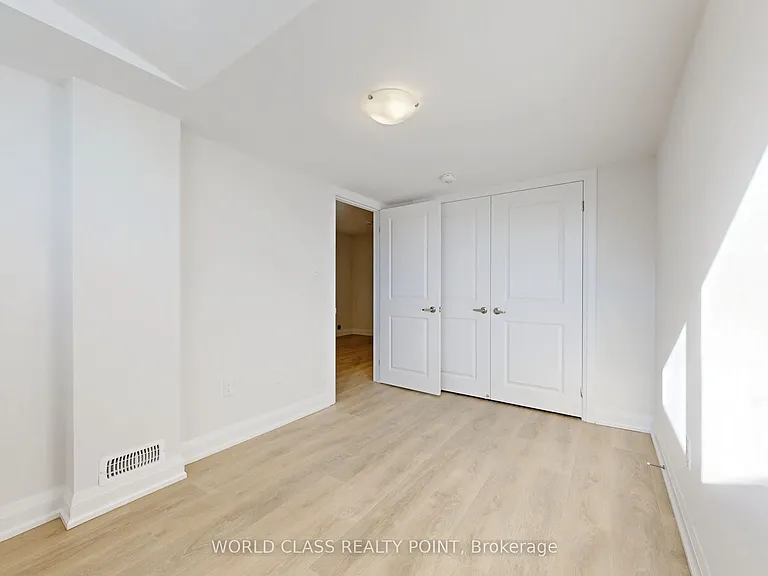 133 Seguin St — Photo 24