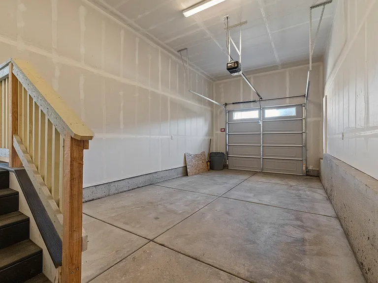 130 Cottage Ct — Photo 14