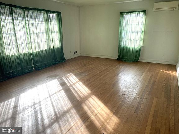 4th image of 16 Brice Rd