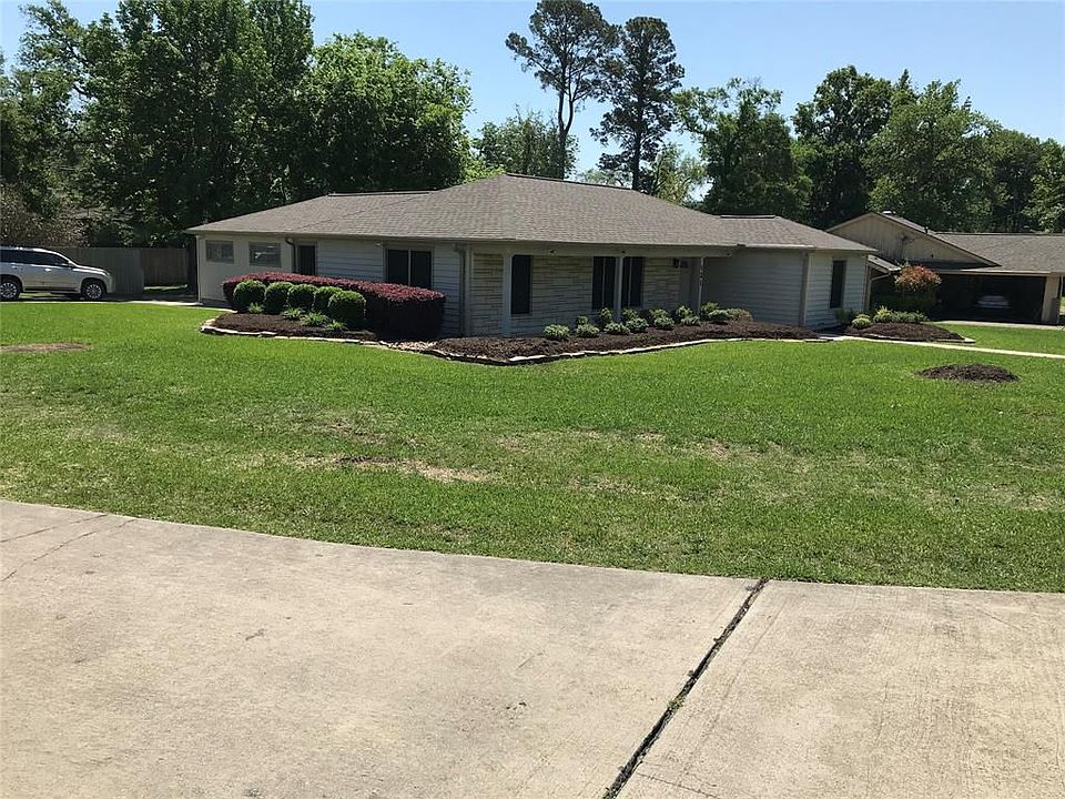 1st image of 121 N Burnet Dr