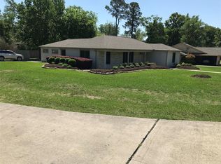 121 N Burnet Dr, Baytown, TX 77520
