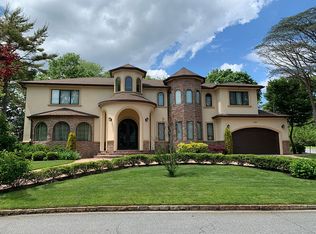 186 Lefferts Rd, Woodmere, NY 11598