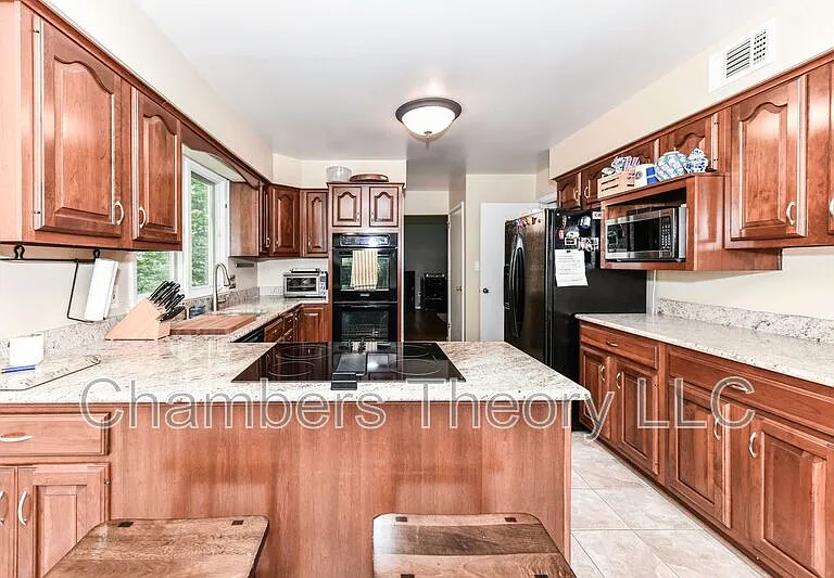 8504 Shadeway Pl — Photo 11