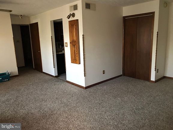 4th image of 44706 Beechwood Ct
