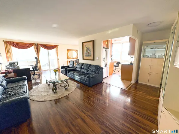 50 Glenbrook Road APT 9C, Stamford, CT 06902