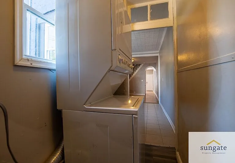 1210A Sargeant St — Photo 20