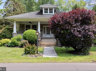 28 N Wakefield Rd, Norristown, PA 19403