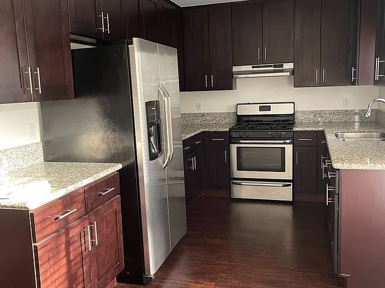 1417 N Curson Ave — Photo 13