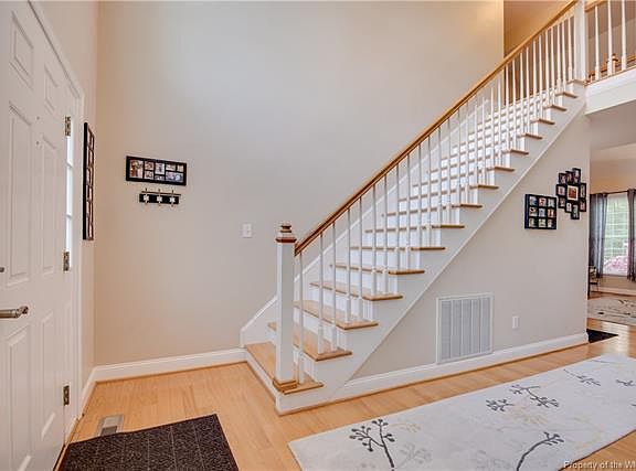 3rd image of 3413 North Chase