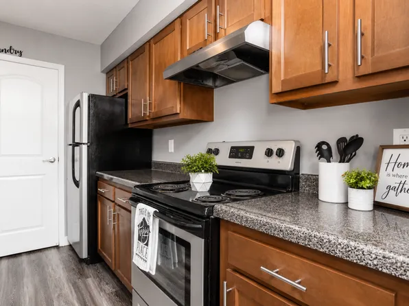 7118 Chadwood Ln APT 2-D, Columbus, OH 43235