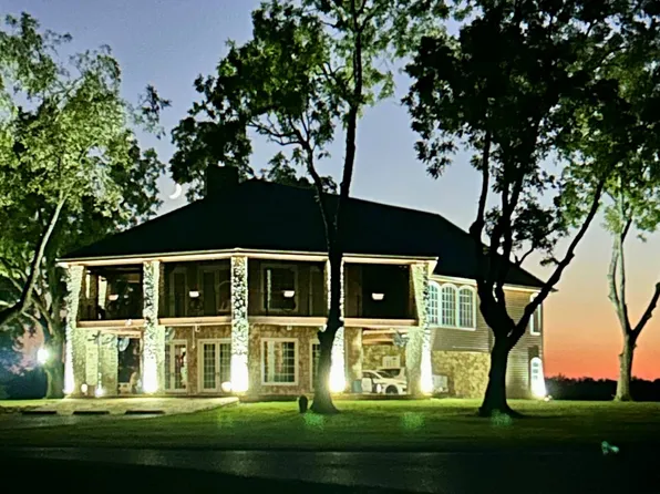 70 Pippens Rd, Mangham, LA 71259