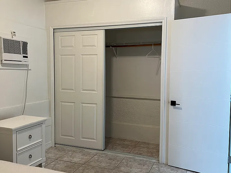 1137 SW 13th Ct #1 — Photo 9