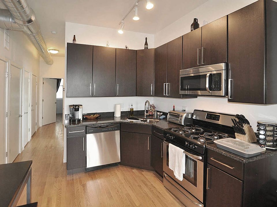 1st image of 651 N Wolcott Ave #2