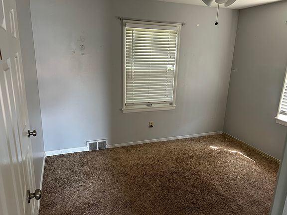 5th image of 537 Lucille Ln