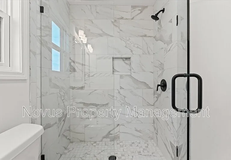 97 Carroll Cir — Photo 17