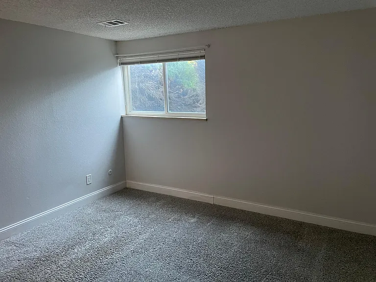 1606 Cottonwood Dr #1 — Photo 9