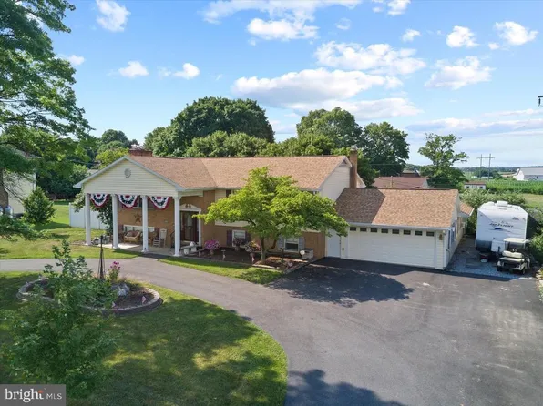1315 Donegal Springs Rd, Mount Joy, PA 17552