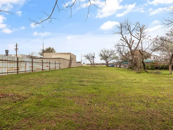 4234 E Rosedale St, Fort Worth, TX 76105