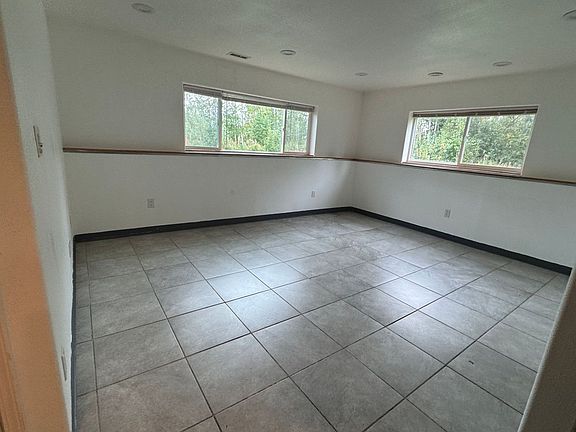 4th image of 1780 S Mack Dr Unit B