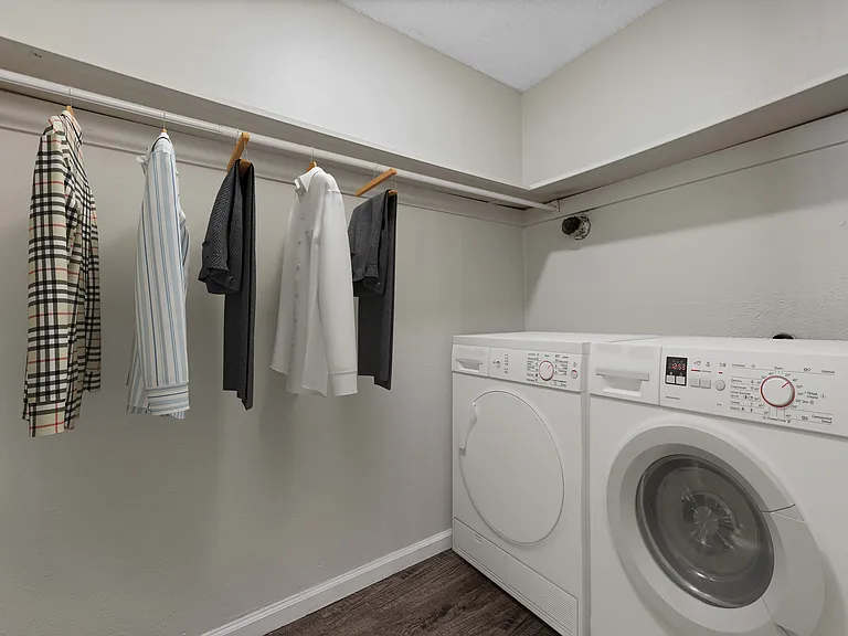 Pinon Place Apartments — Photo 8