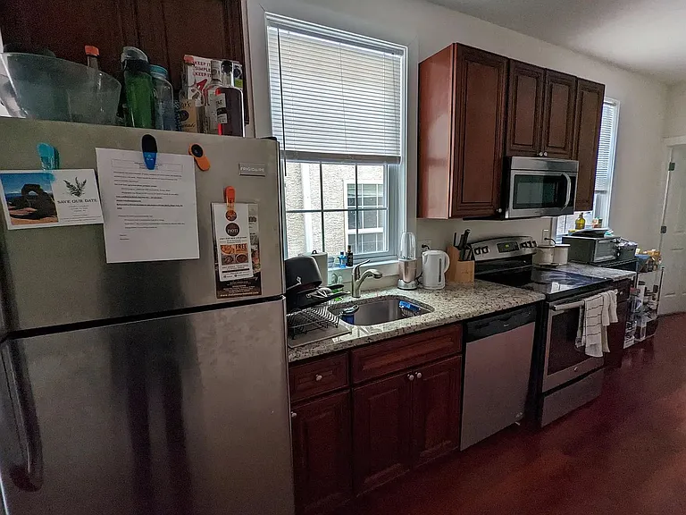 2631 W Girard Ave — Photo 4
