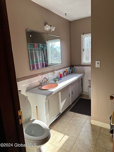 5th image of 242 E State St Street