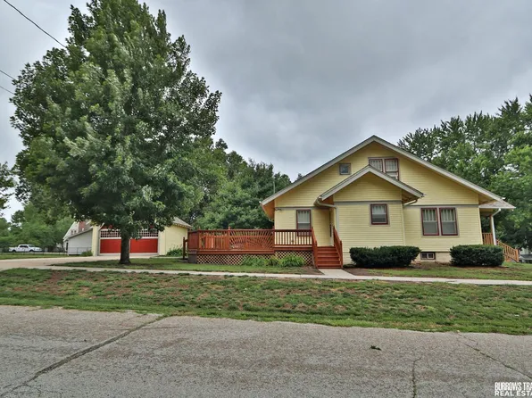 845 4th St, Pawnee City, NE 68420
