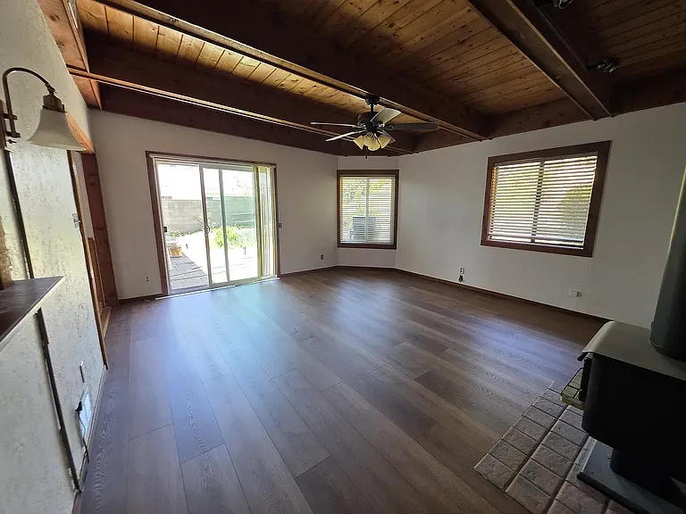 2312 Finch Ln — Photo 11
