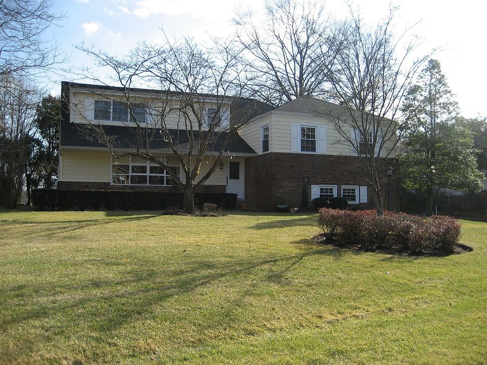 1st image of 417 Pepperidge Rd
