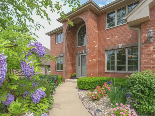 12002 Ashbrook Ln, Mokena, IL 60448