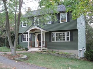 27 Heather Dr, Reading, MA 01867