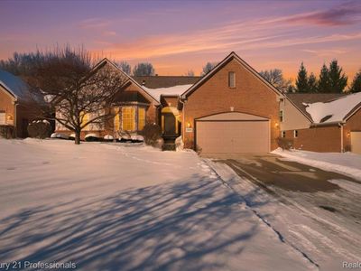 3895 Arbor Dr, Auburn Hills, MI, 48326