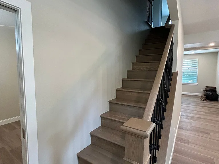 536 E Mulberry St — Photo 8