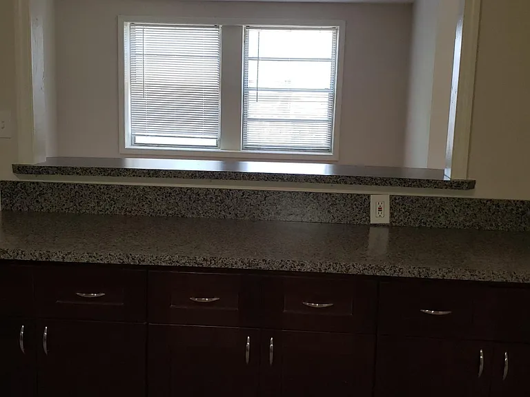4516 Prairie St — Photo 3