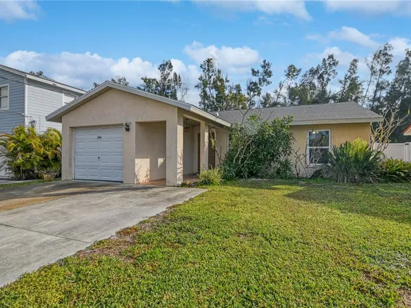 250 Glenwood Ave, Osprey, FL 34229