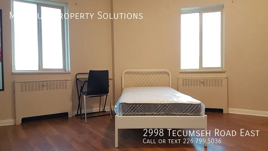 2998 Tecumseh Road East Windsor — Photo 3