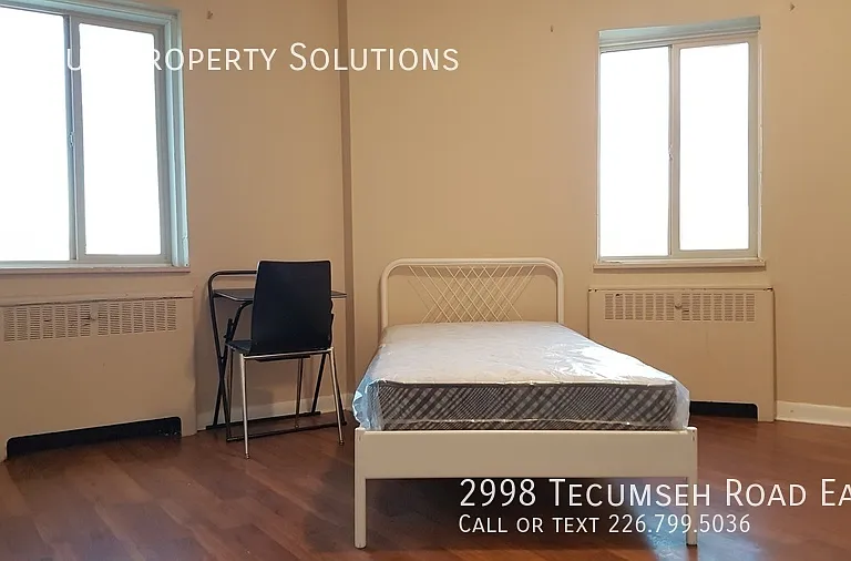 2998 Tecumseh Rd E — Photo 3