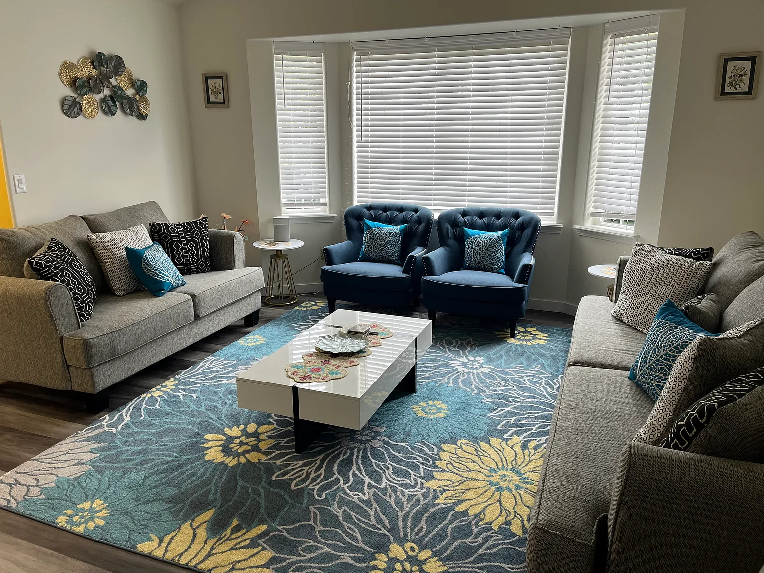4 bed, 2.5 bath, 2473 sqft, $3,595 — Photo 4