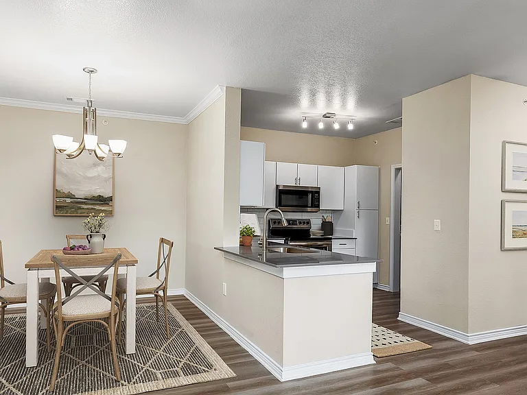 2x2 1240 sqft B2 - Dining
